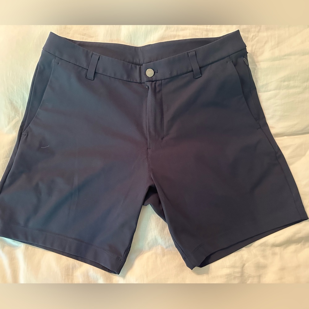 Lululemon 33” waist, 7” length Navy Men’s Commission/ABC Shorts